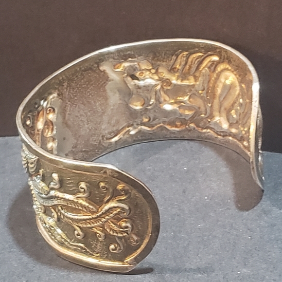 Antique 90+ year old solid silver bangle bracelet - Picture 5 of 6